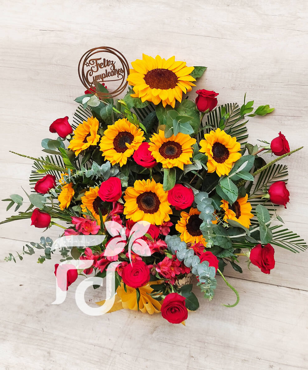 Super Ramo Buchón de 100 Rosas Rojas COD:AF518 - FIORE DETALLES