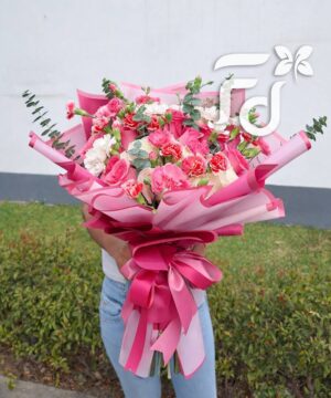 Ramo Buchón Coreano Flores Rosadas y Blancas Variadas